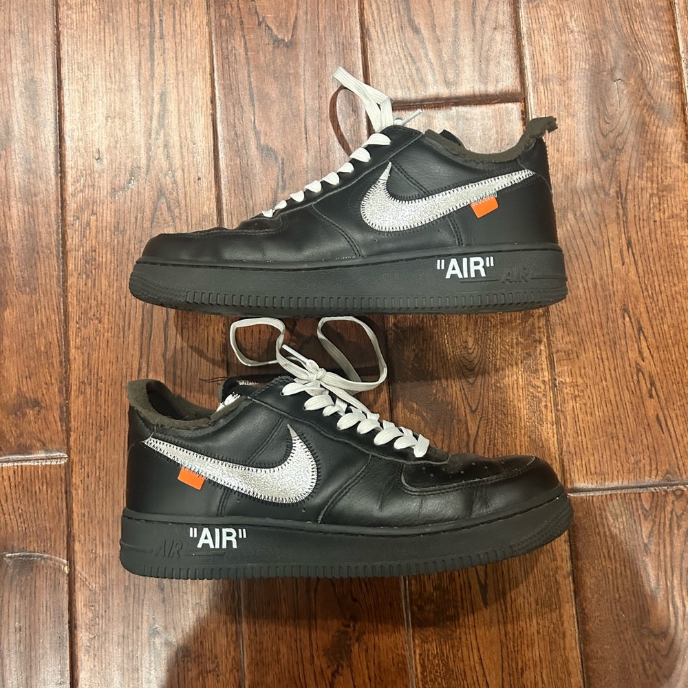 Nike Air Force 1 Low '07
Off-White MoMA